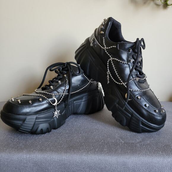 NWOT Koi Size 7 Mystic Charm Women's  Silver Chain & Charms Whimsygoth Shoes - Picture 1 of 14
